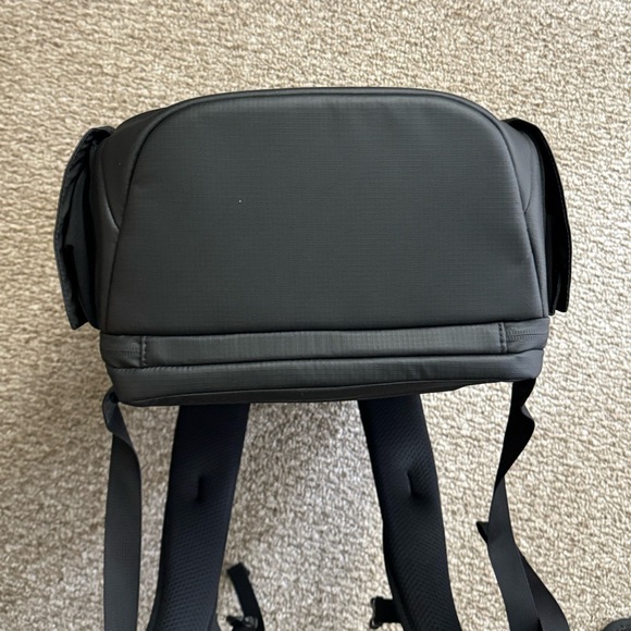 Nomatic x McKinnon Camera Pack 25L + ACCESSORIES - Picture 7 of 11